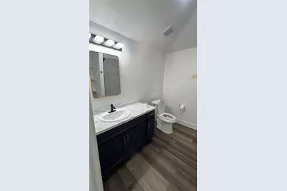 2102 E Overton Road #B, Dallas, TX 75216 - Photo 5