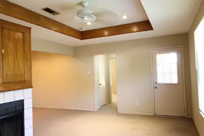 217 Matt Place, Grand Prairie, TX 75051 - Photo 7