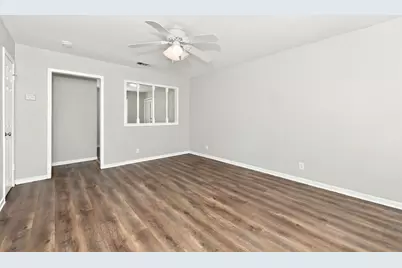 549 Lorna Street, Burleson, TX 76028 - Photo 3