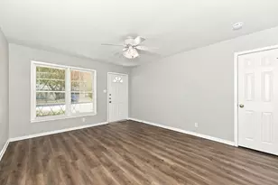 549 Lorna St, Burleson, TX 76028 - Photo 5