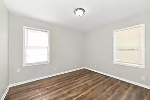 549 Lorna St, Burleson, TX 76028 - Photo 13