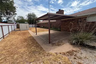 408 W Morris St, Seymour, TX 76380 - Photo 27