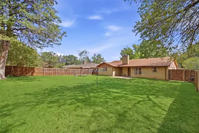 2403 Caprice Avenue, Denison, TX 75020 - Photo 35