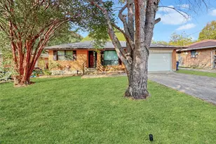 4331 Kolloch Dr, Dallas, TX 75216 - Photo 1