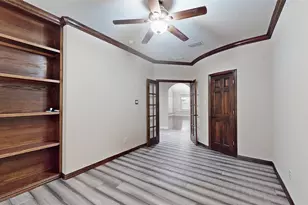 4903 Barn Owl Tr, Grand Prairie, TX 75052 - Photo 15