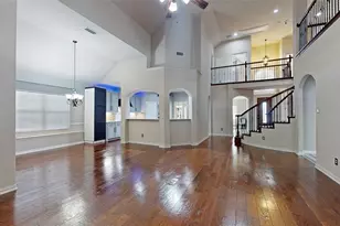 4903 Barn Owl Tr, Grand Prairie, TX 75052 - Photo 3