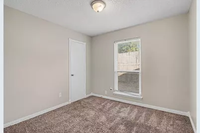 7500 Little Rock Lane, Fort Worth, TX 76120 - Photo 11
