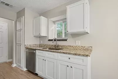 7500 Little Rock Lane, Fort Worth, TX 76120 - Photo 5