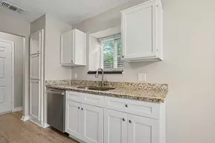 7500 Little Rock Ln, Fort Worth, TX 76120 - Photo 5