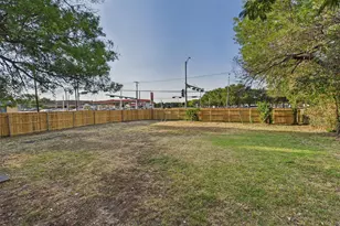 6405 Seco Blvd, Dallas, TX 75217 - Photo 25