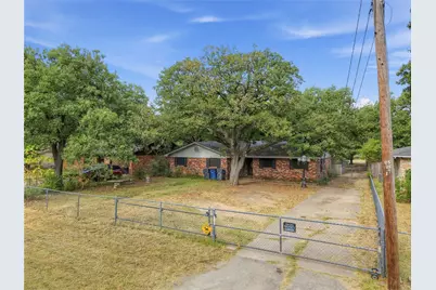 1611 Shepherd Lane, Dallas, TX 75253 - Photo 1
