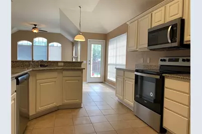 6705 Misty Hollow Drive, Plano, TX 75024 - Photo 9