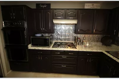 4208 Meadowdale Drive, Carrollton, TX 75010 - Photo 17