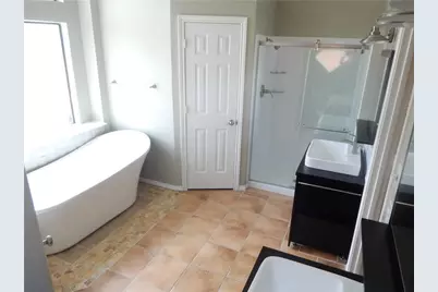 4208 Meadowdale Drive, Carrollton, TX 75010 - Photo 25