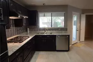 4208 Meadowdale Dr, Carrollton, TX 75010 - Photo 15