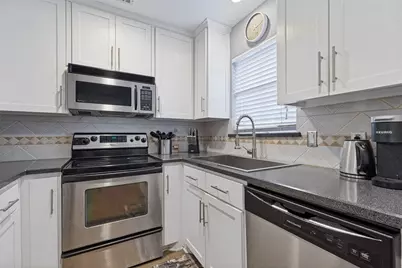 5827 Sandhurst Lane #C, Dallas, TX 75206 - Photo 11