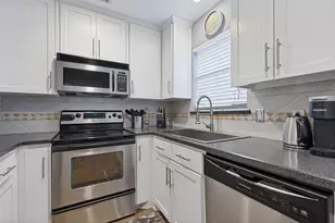 5827 Sandhurst Ln, Dallas, TX 75206 - Photo 11