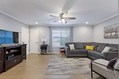 5827 Sandhurst Lane #C, Dallas, TX 75206 - Photo 5