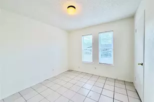 610 Colonial Dr, Garland, TX 75043 - Photo 9
