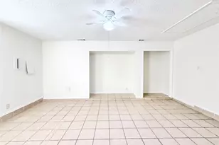 610 Colonial Dr, Garland, TX 75043 - Photo 13