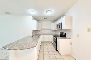 610 Colonial Dr, Garland, TX 75043 - Photo 5