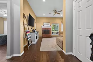 304 Daisy Rd, Midlothian, TX 76065 - Photo 5