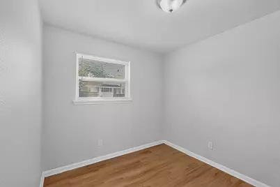 4801 Hollowbrook Road, Fort Worth, TX 76103 - Photo 15