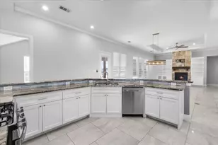 6028 Berry Ridge Ln, Joshua, TX 76058 - Photo 5