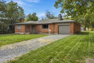 420 N Cleveland Ave, Sherman, TX 75090 - Photo 1