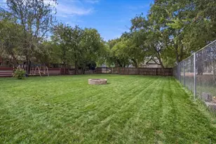 420 N Cleveland Ave, Sherman, TX 75090 - Photo 9