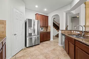 412 Flowering Plum Ln, Fort Worth, TX 76140 - Photo 11
