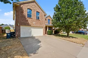 412 Flowering Plum Ln, Fort Worth, TX 76140 - Photo 3