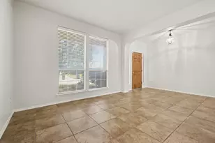 412 Flowering Plum Ln, Fort Worth, TX 76140 - Photo 5