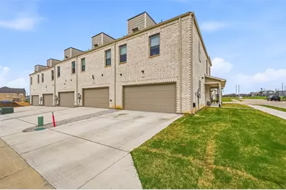 634 Blue Ridge Drive, Mansfield, TX 76063 - Photo 3