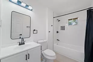 909 15th St, Grand Prairie, TX 75050 - Photo 21