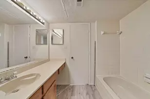 9621 Walnut St, Dallas, TX 75243 - Photo 27