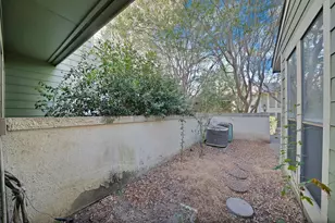 9621 Walnut St, Dallas, TX 75243 - Photo 31