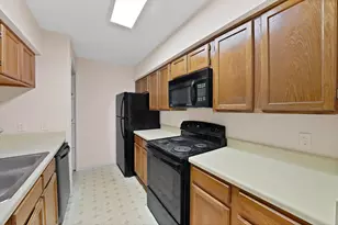 9621 Walnut St, Dallas, TX 75243 - Photo 17