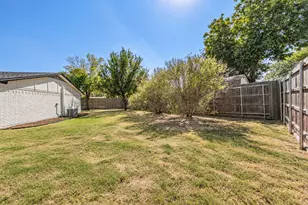 3101 Whisper Wood Ln, Bedford, TX 76021 - Photo 25