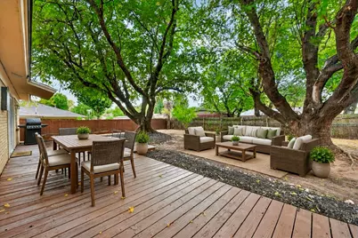 1121 Greendale Drive, Bedford, TX 76022 - Photo 23