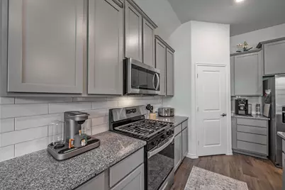 10505 Amarillo Lane, Aubrey, TX 76227 - Photo 15