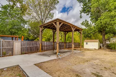 303 Harbin Avenue, Waxahachie, TX 75165 - Photo 35