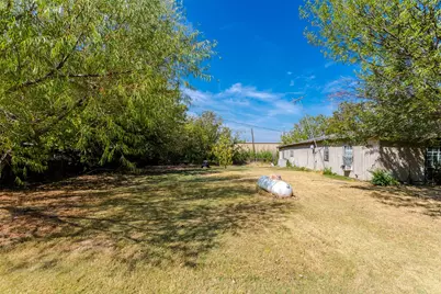 203D Kings Road, Hackberry, TX 75036 - Photo 15