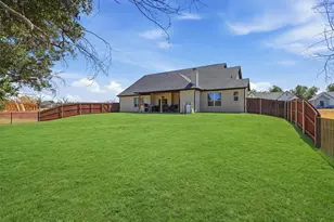 2181 Middlewood Cir, Granbury, TX 76049 - Photo 37