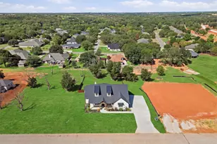 2181 Middlewood Cir, Granbury, TX 76049 - Photo 39