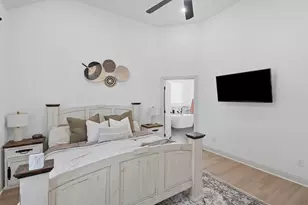 2181 Middlewood Cir, Granbury, TX 76049 - Photo 17