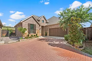1833 Spotted Fawn Dr, Arlington, TX 76005 - Photo 1