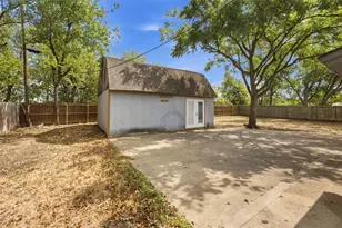 208 N Hickory St, Venus, TX 76084 - Photo 17