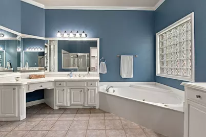 7921 Shady Oaks Drive, North Richland Hills, TX 76182 - Photo 17