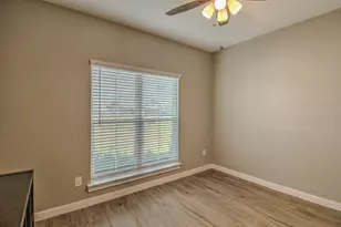 512 Austin St, Callisburg, TX 76240 - Photo 17